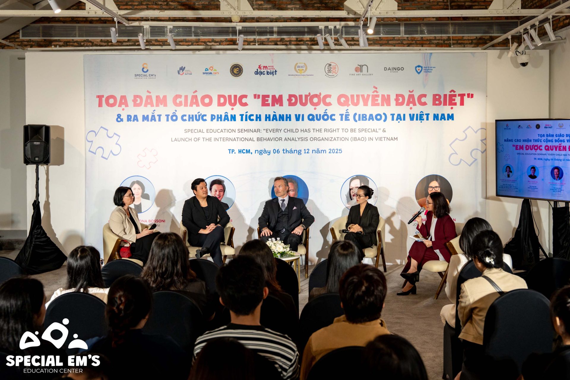 SEEC TỰ HÀO ĐỒNG HÀNH CÙNG TỌA ĐÀM GIÁO DỤC “EM ĐƯỢC QUYỀN ĐẶC BIỆT”